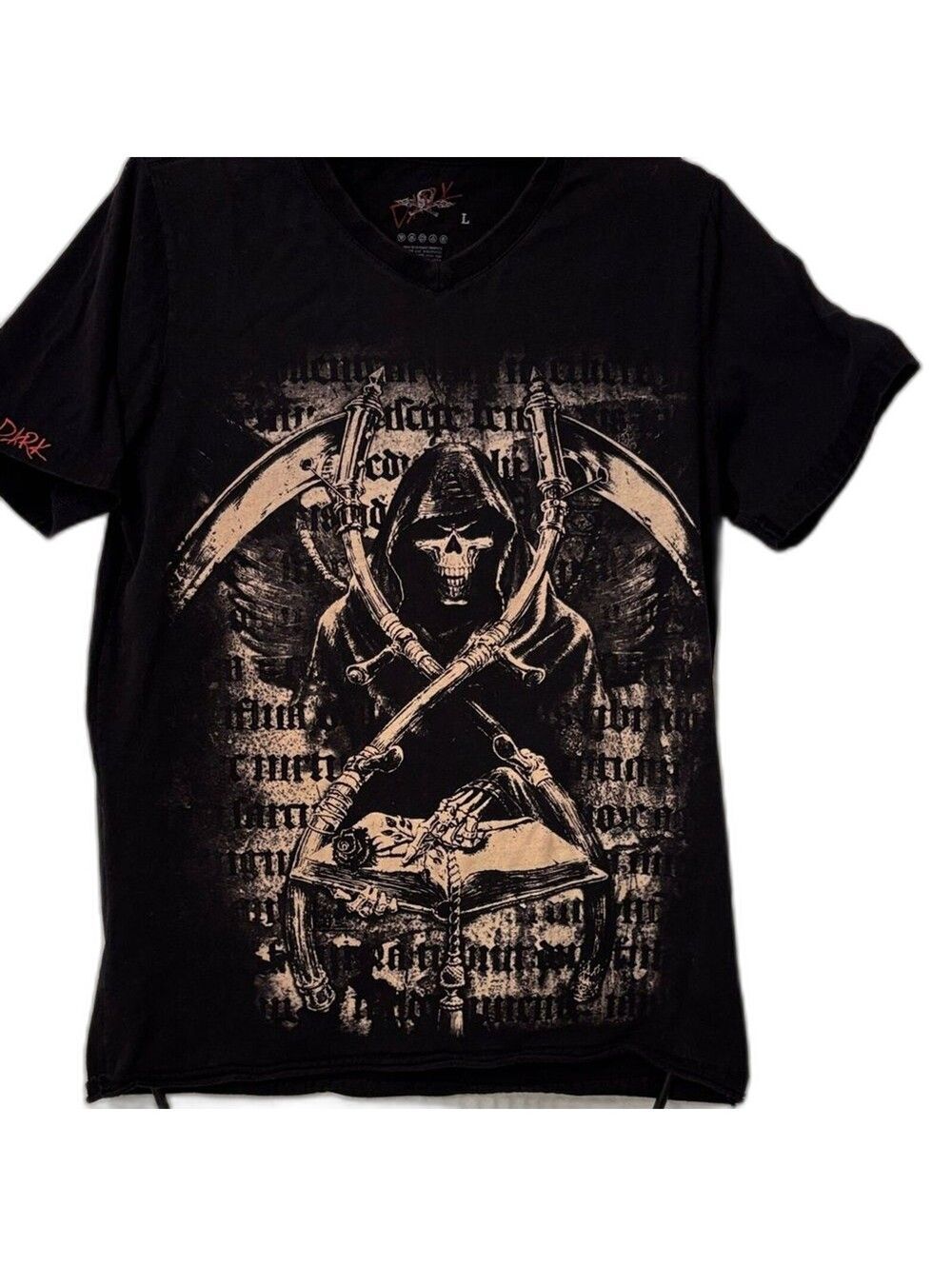 Dark Graphic Tee with Grim Reaper Design Size L